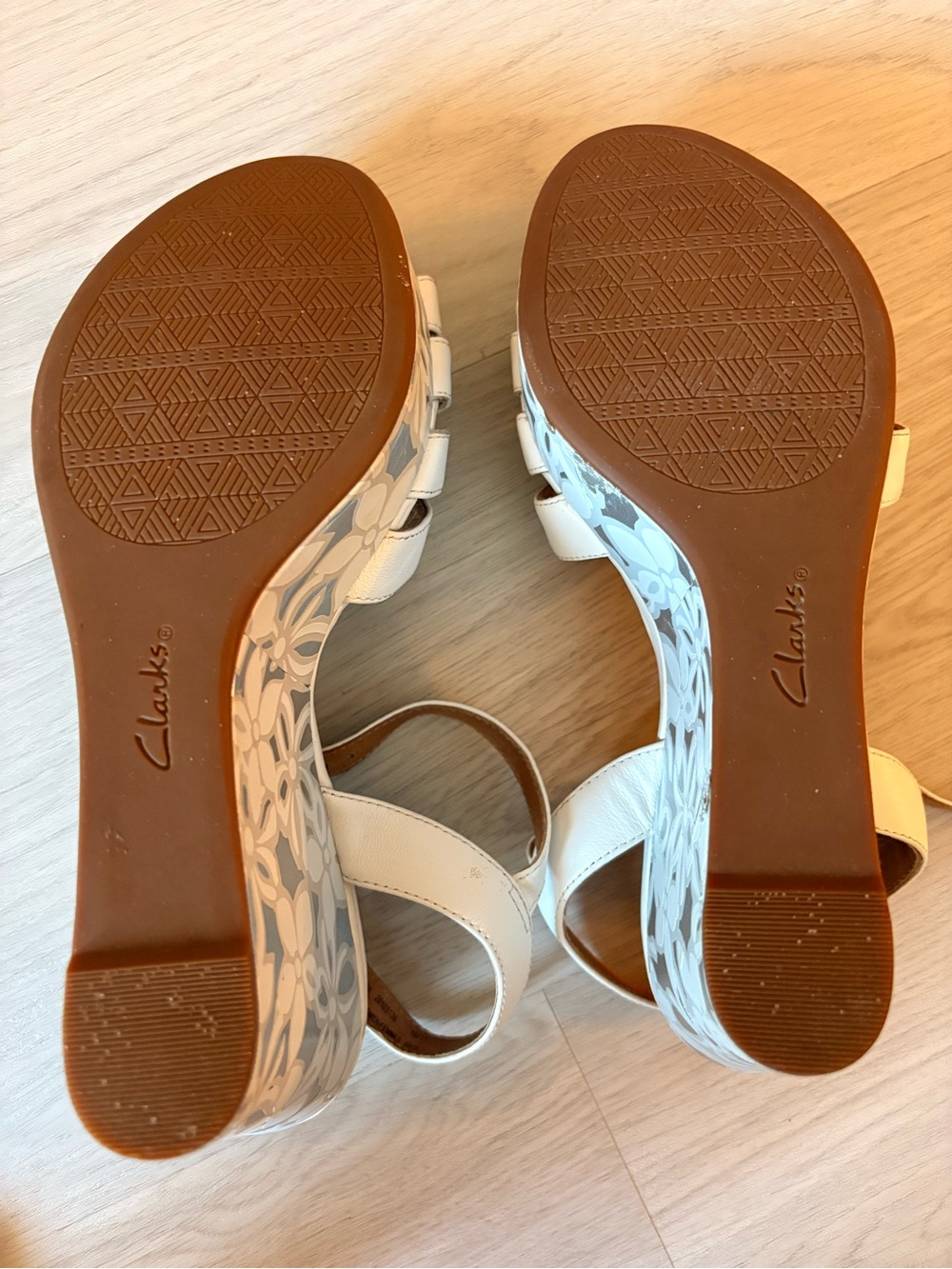 Women's White Wedge Clarks Artisan Sandals - Strappy Ankle Strap - Picture 10 of 12